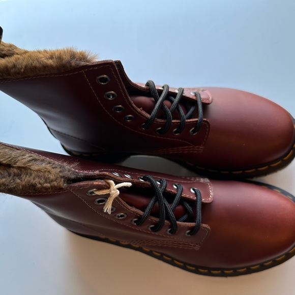 1460 SERENA FAUX FUR LINED LACE UP BOOTS Dr. Martens - Picture 8 of 16